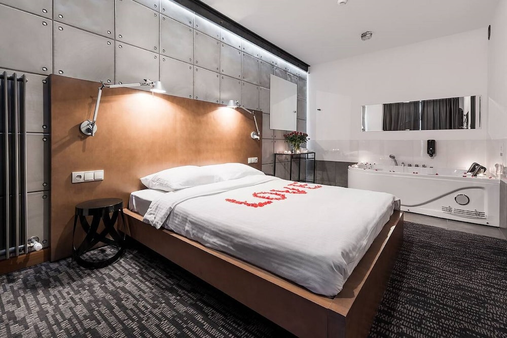 Deluxe Loft, 1 Queen Bed with Sofa bed