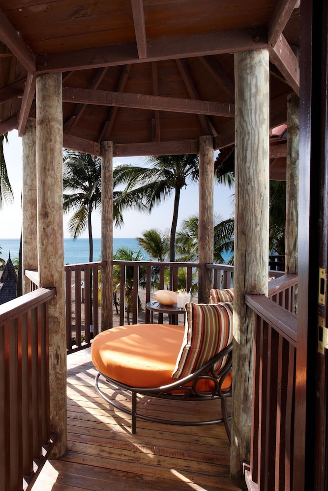 Premium Room, Beachfront photo 2
