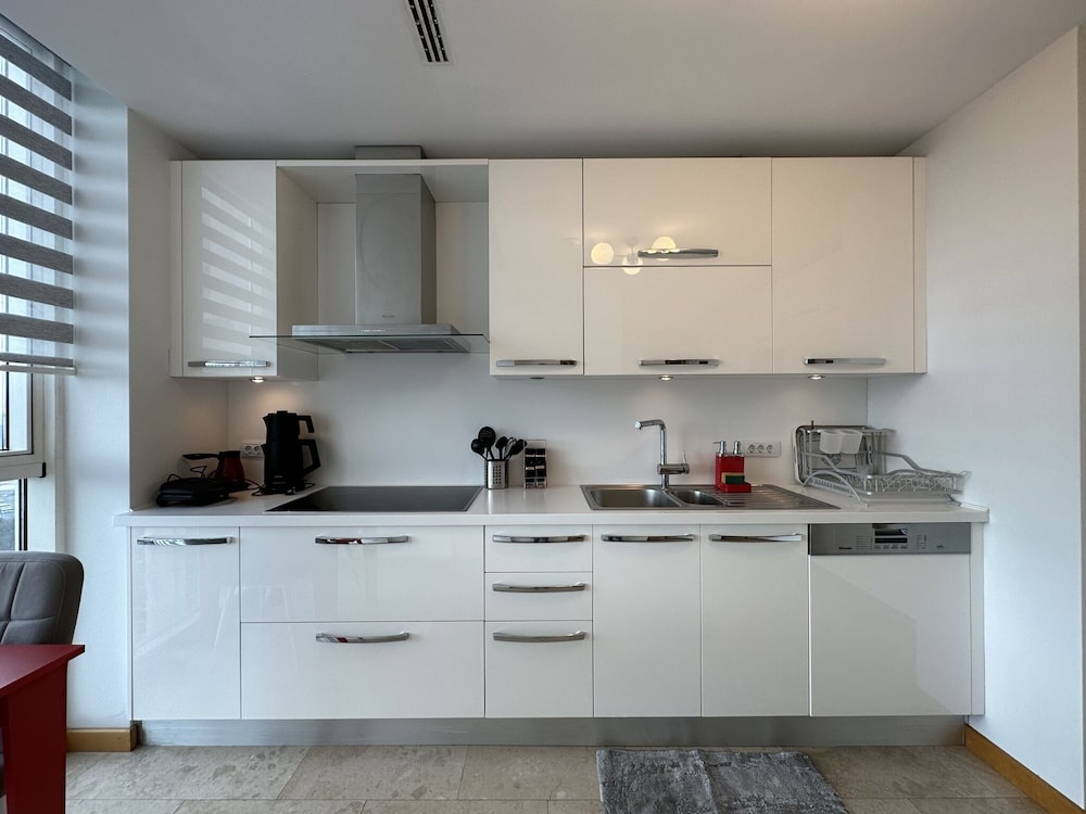 Deluxe Apartment, 3 Bedrooms, City View, Executive Level photo 2