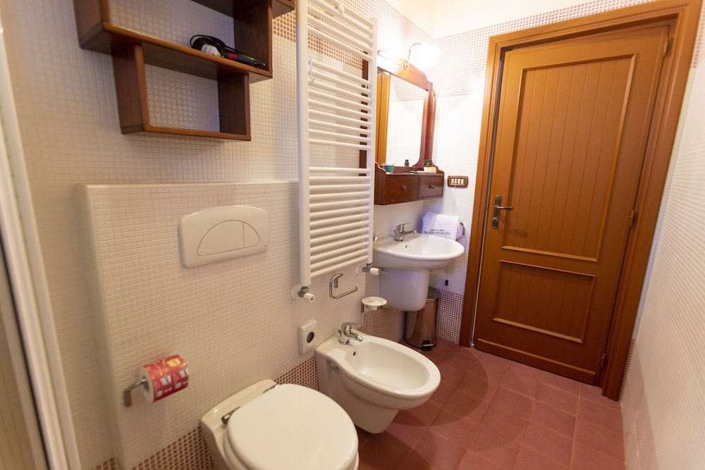 Standard Quadruple Room, Private Bathroom, Garden View photo 2