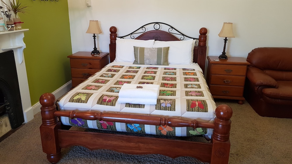 Traditional Suite, 1 Queen Bed, Accessible, Kitchenette photo 2