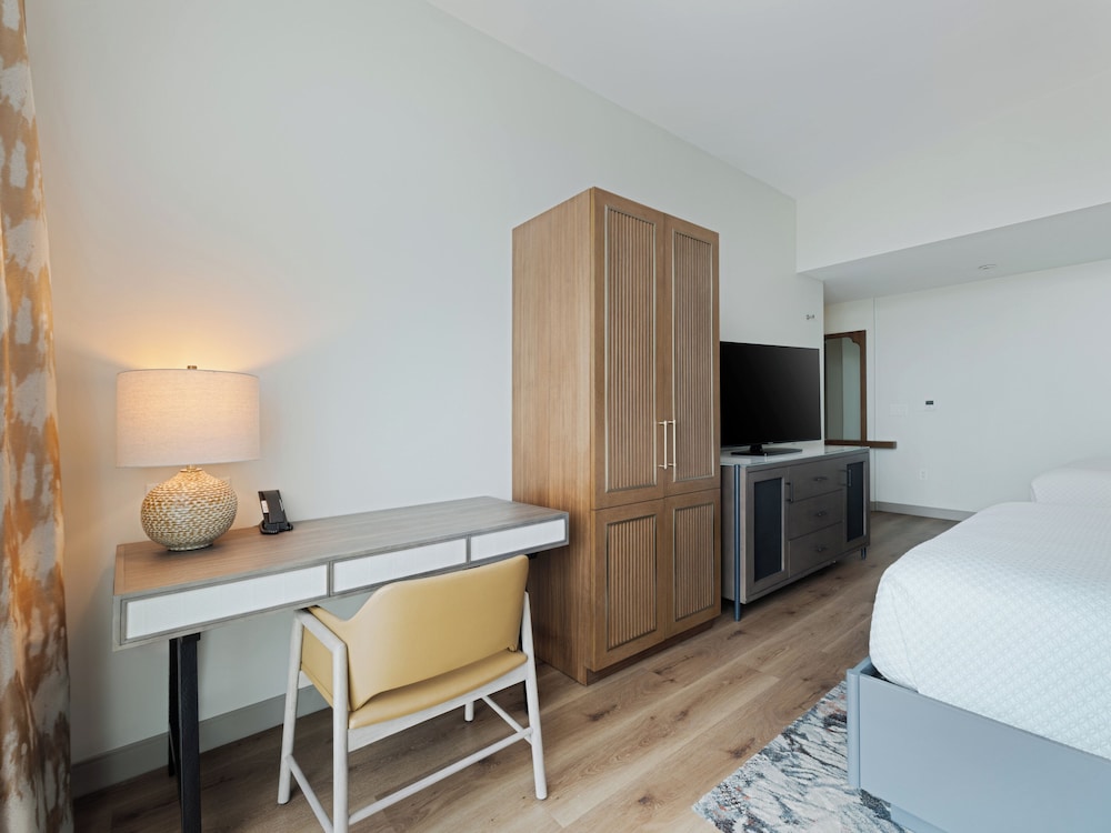 Premium Room, 2 Queen Beds (Bath Shower Combination) photo 2
