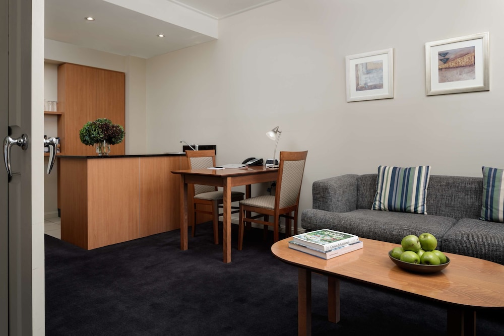 King Spa Harbourside Balcony Suite - Photo 3