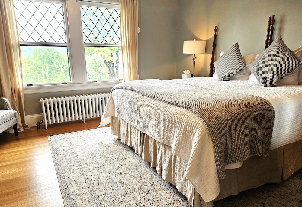 Classic Room, 1 King Bed
