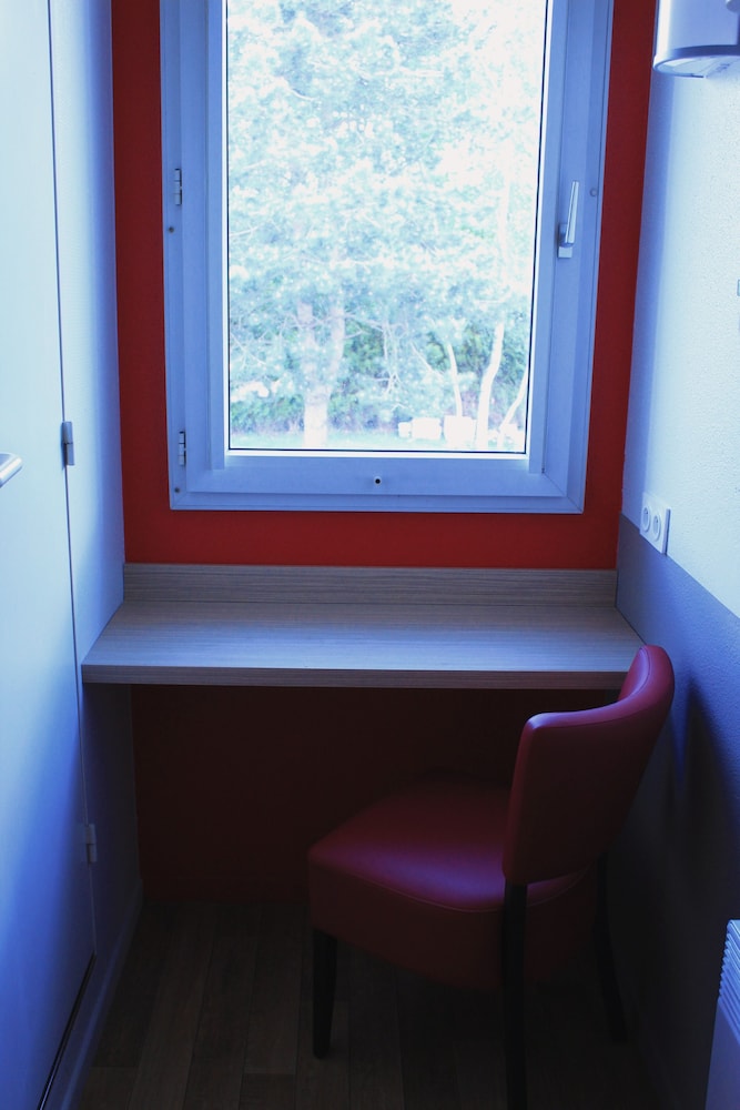 Standard Room, Multiple Beds photo 3