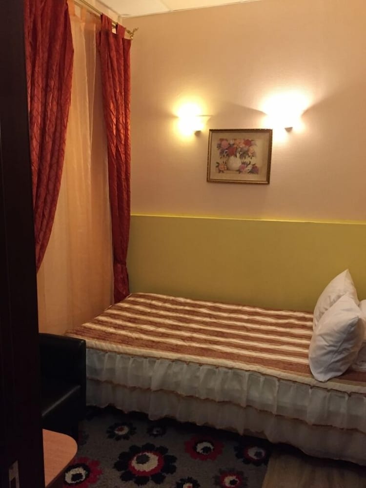 Economy Single Room, No Windows