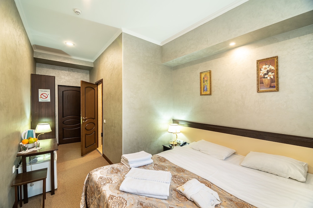 Superior Double or Twin Room photo 1