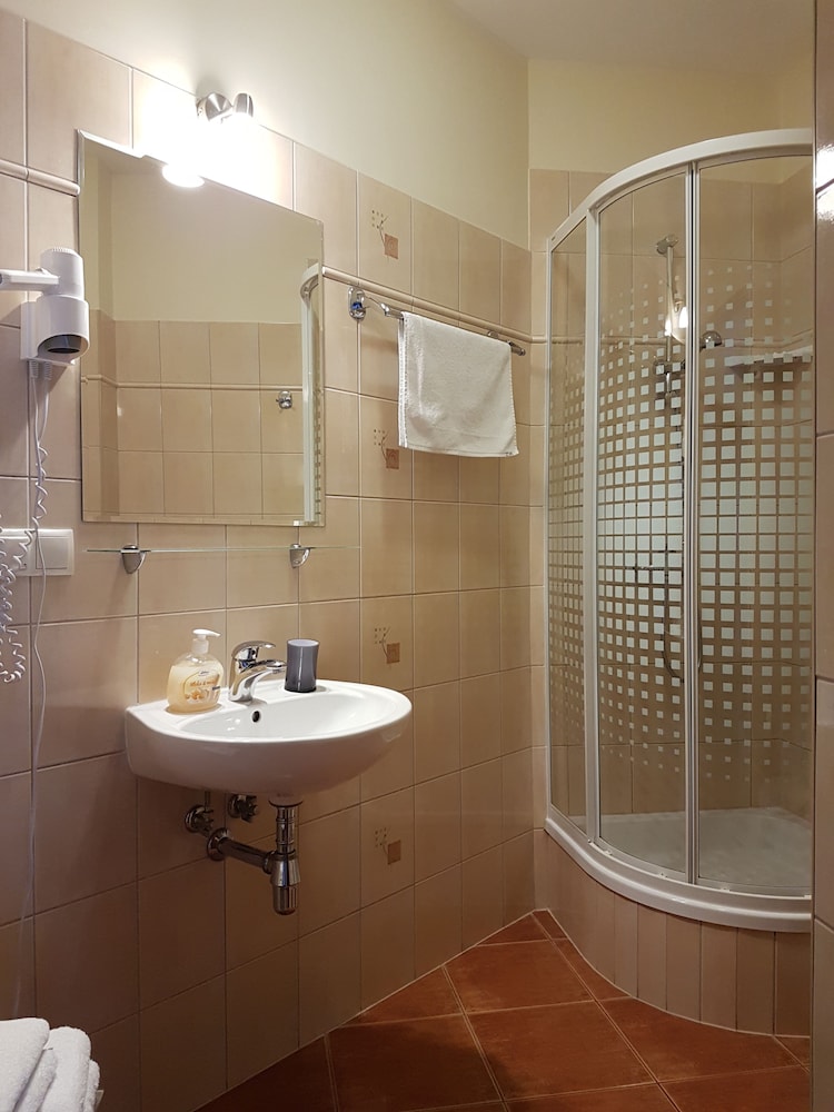 Standard Triple Room, 1 Double Bed With Sofa Bed photo 2