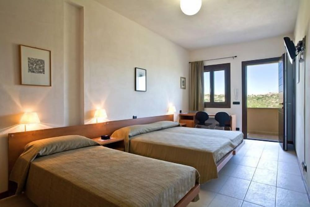 Standard Triple Room photo 3