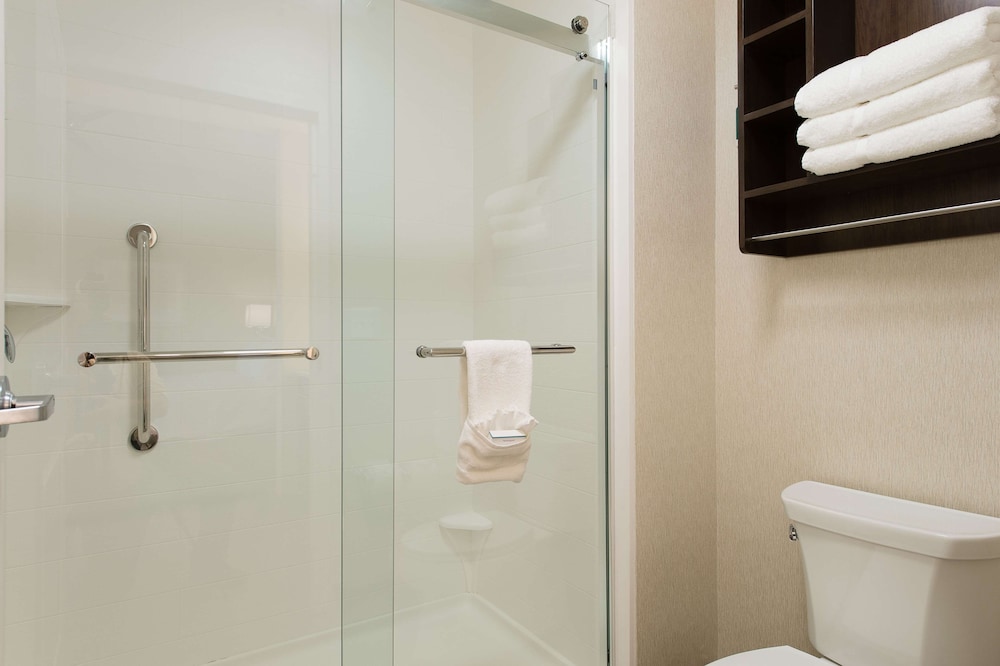 Suite, 2 Queen Beds, Accessible, Non Smoking (Hearing), photo 6
