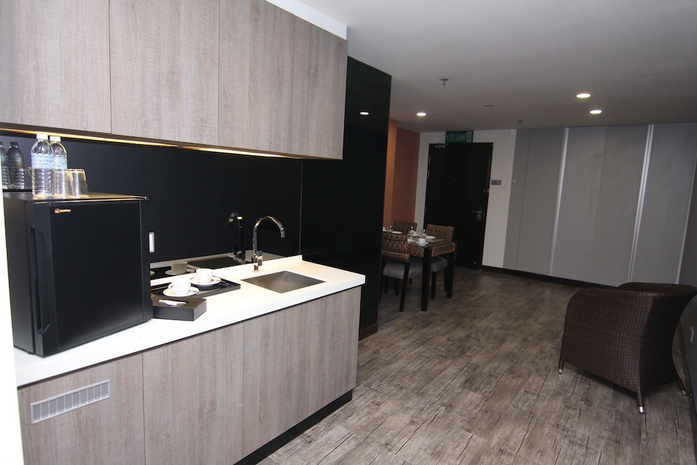 Deluxe Twin Room - Photo 11