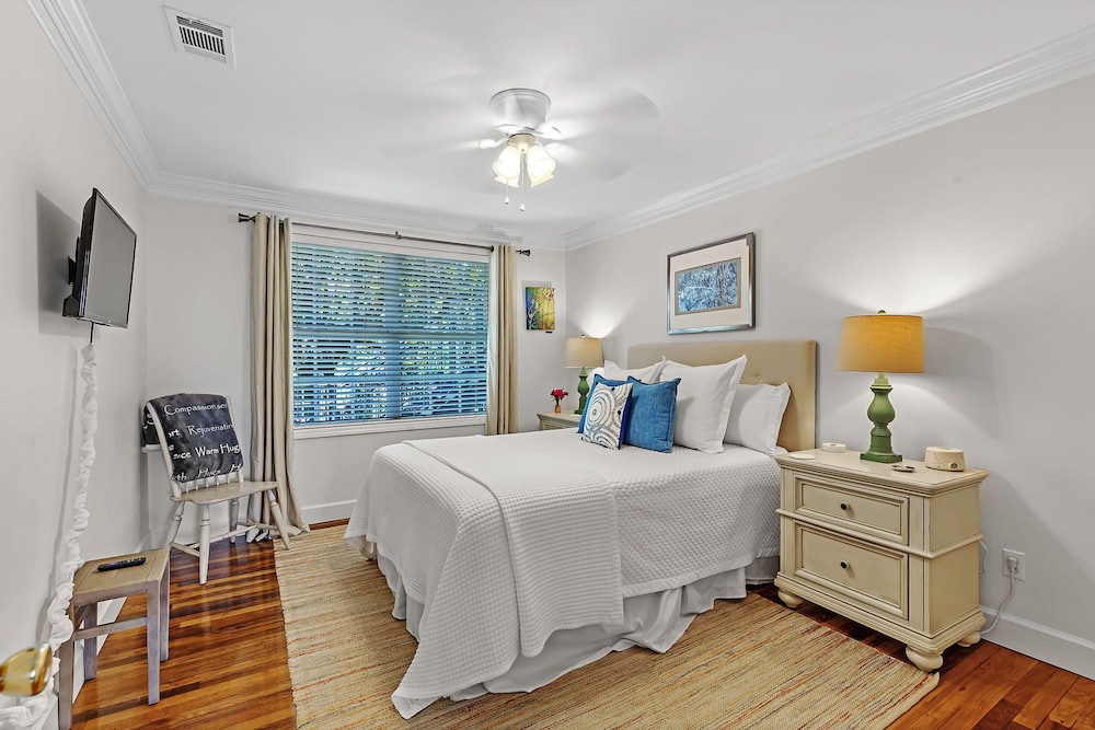 Cypress Luxury Suite, 2 Bedrooms, Bay View photo 3