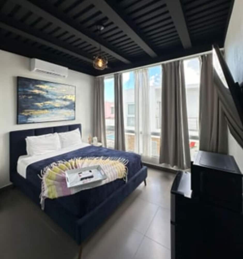 Queen Suite