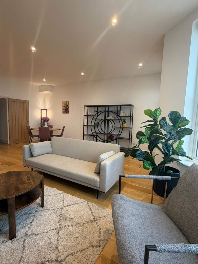 Luxury Apartment, 2 Bedrooms, Beach View photo 1