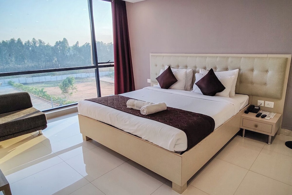 Signature Villa, Courtyard View