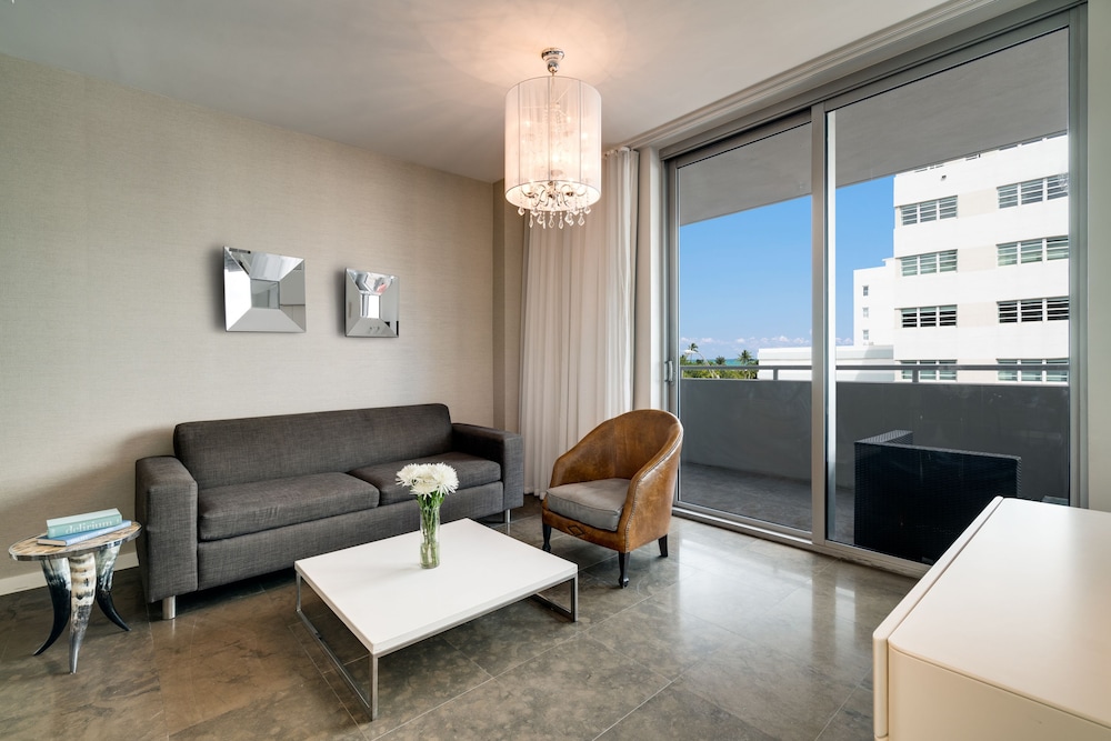 Ocean View  One Bedroom Suite with Balcony - Photo 10