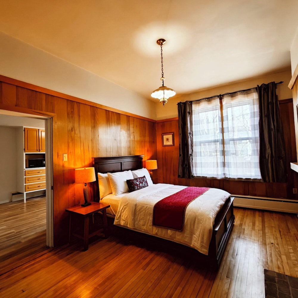 Suite, 1 Queen Bed With Sofa Bed, Kitchenette, Ground Floor