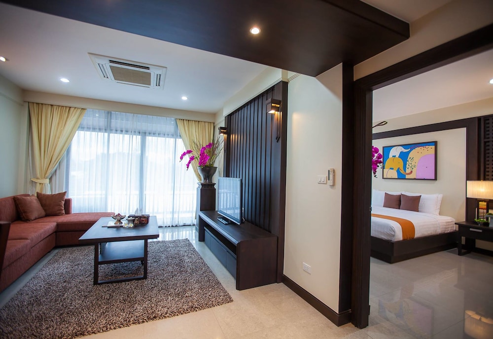 Empire Suite