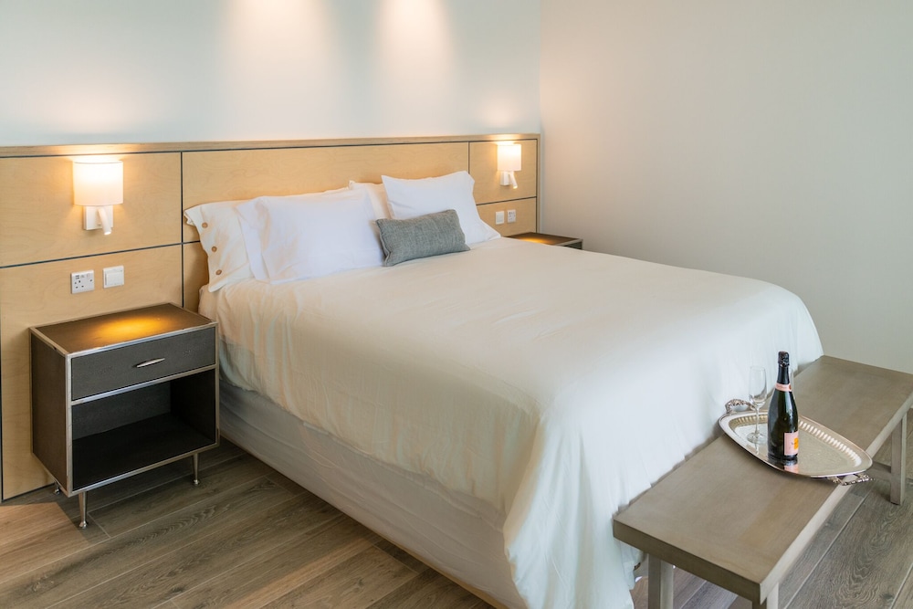 Signature Villa, 1 King Bed, Beach View, Oceanfront