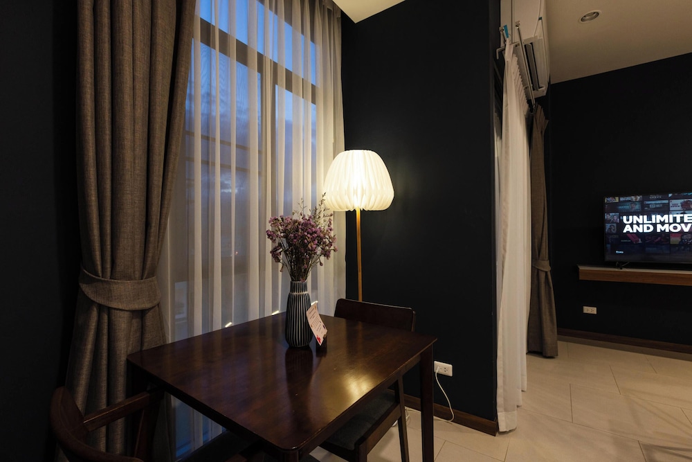 Superior King Room - Photo 16