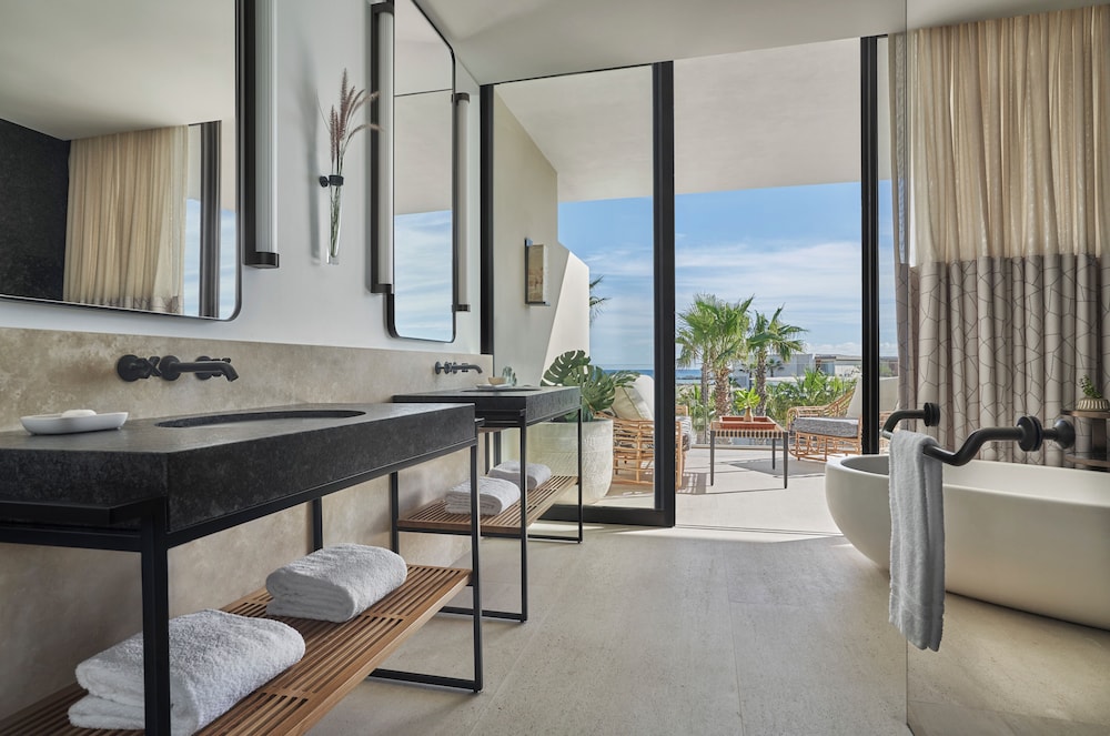 Executive Suite, Ocean View - Photo 8