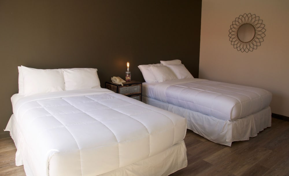 Deluxe Room, 2 Double Beds, Poolside photo 1