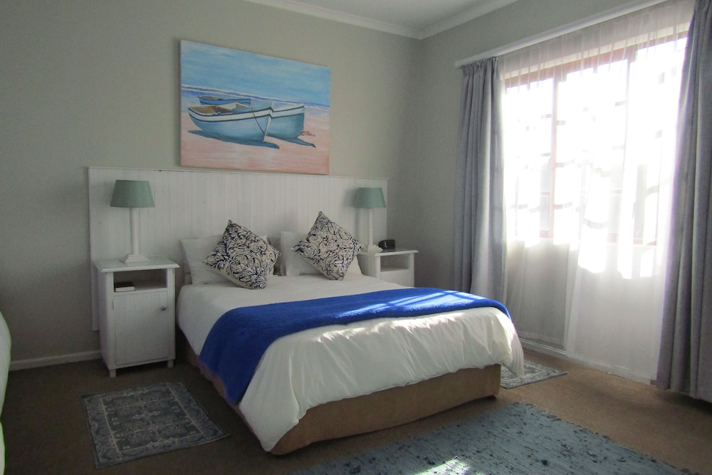 Standard Double or Twin Room photo 2