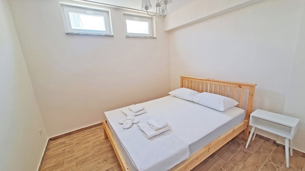 Economy Suite, Basement Floor, 2 Bedrooms photo 3