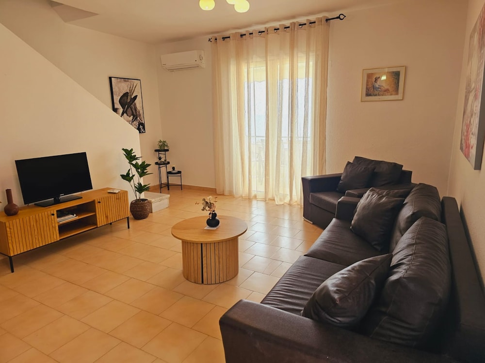 Apartment, 2 Bedrooms, Smoking, Balcony
