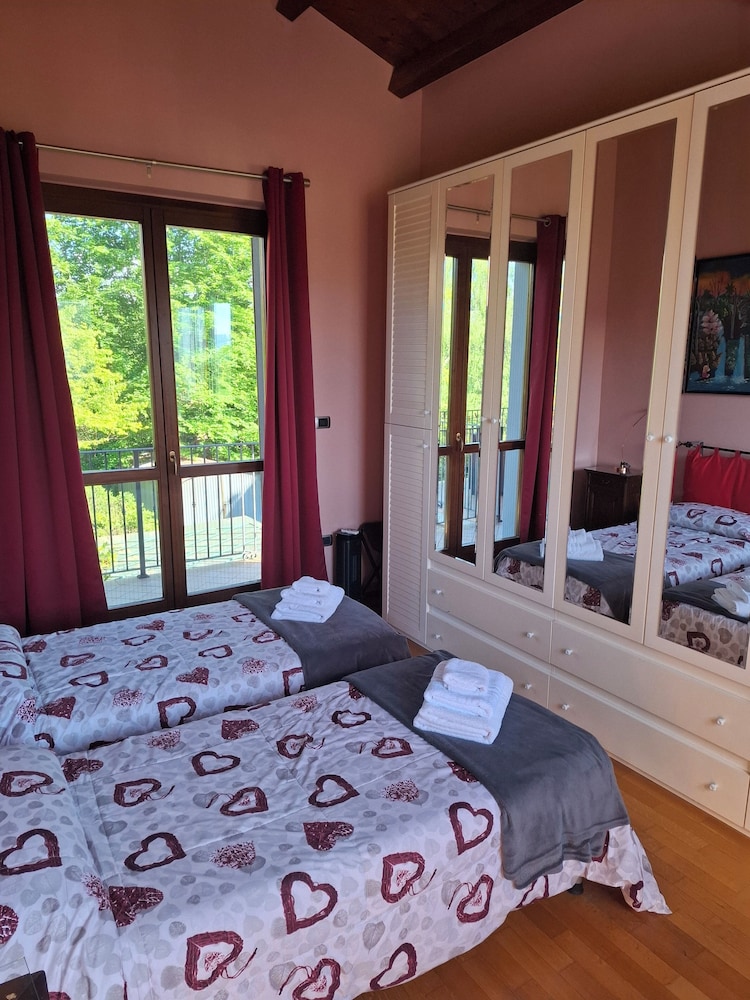 Twin Room, Mountain View