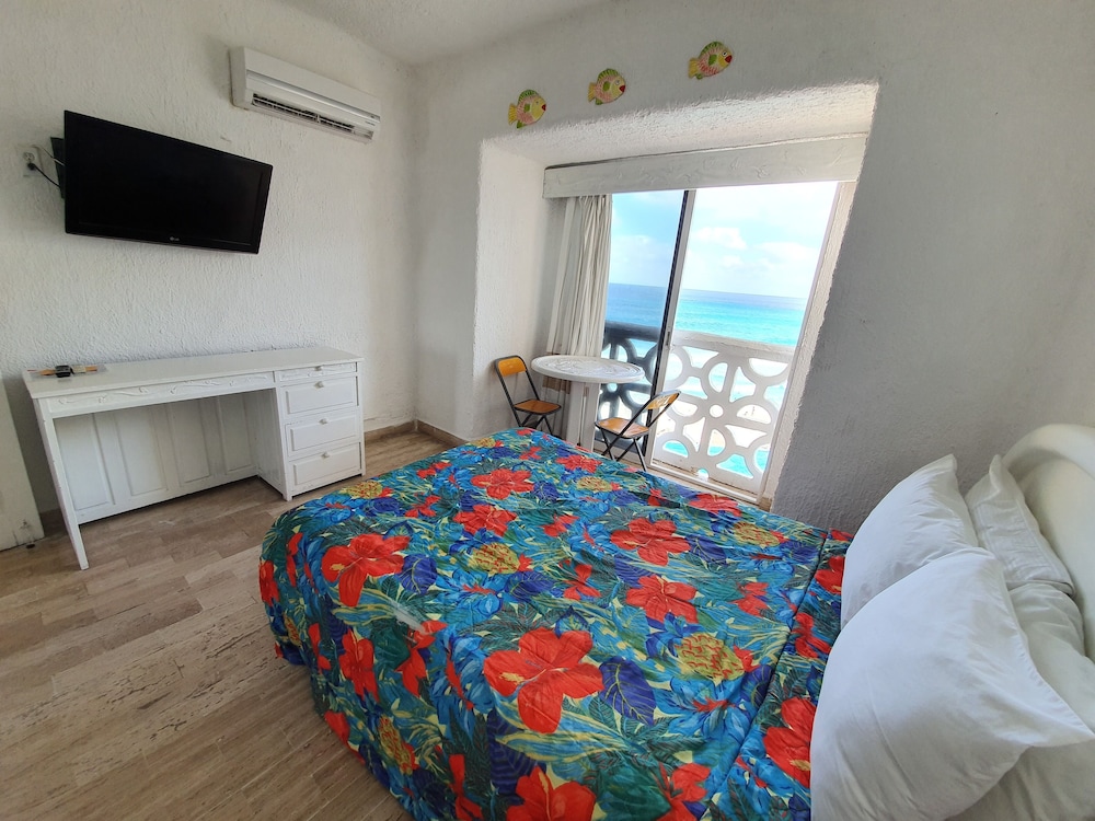 Standard Studio, 2 Double Beds, Non Smoking, Sea View