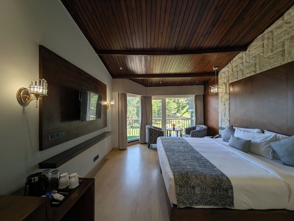Deluxe Room Mountain Hill View photo 3