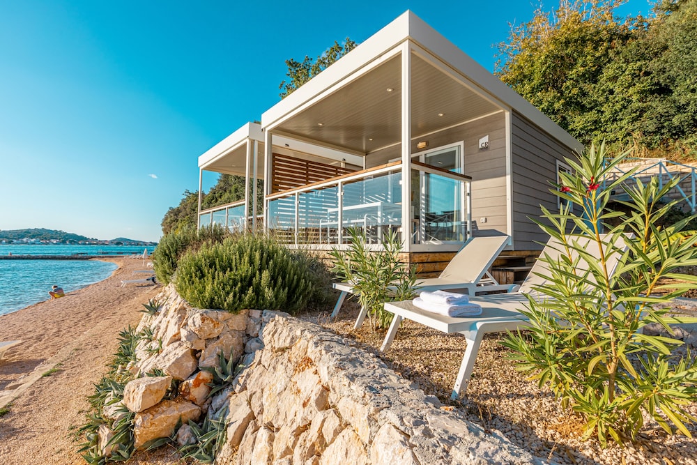 Premium Mobile Home, Beachfront (R1/R2) photo 2