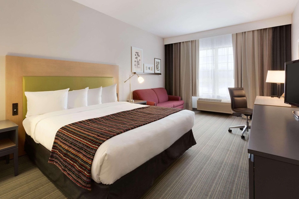 Suite, 1 King Bed, Non Smoking (Extended Stay) - Photo 1