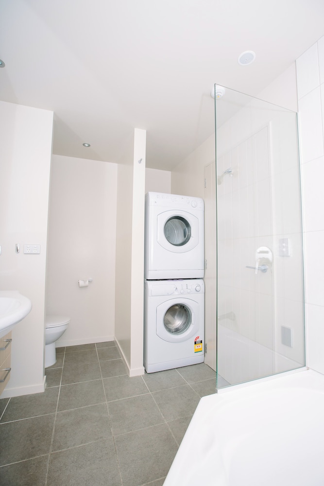 Studio Apartment - Photo 7