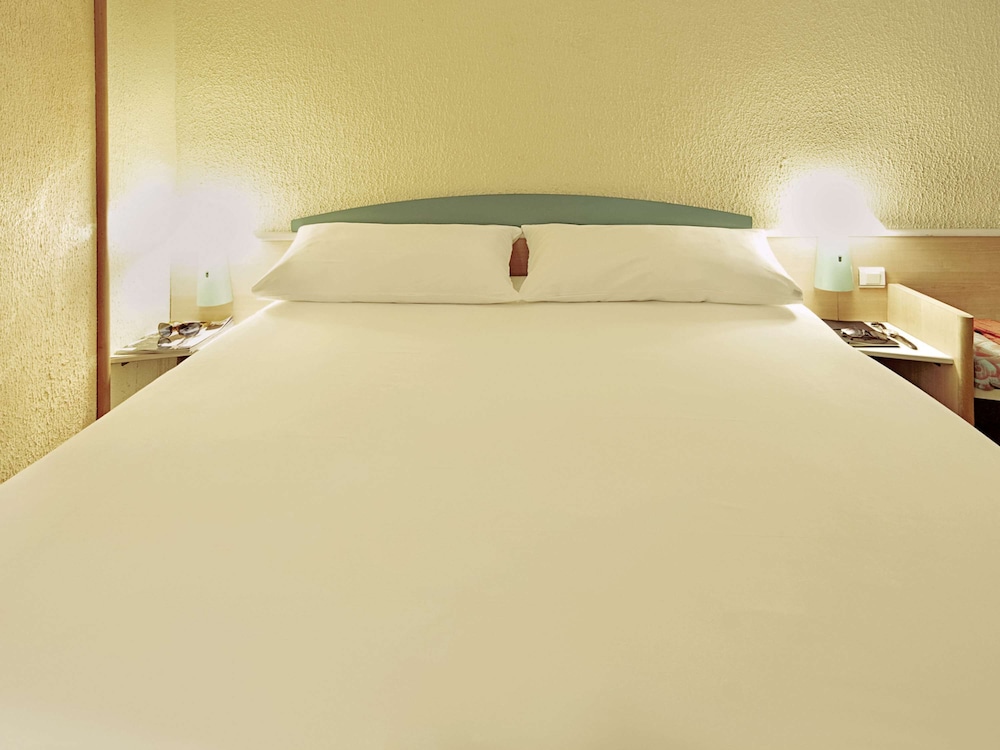 Room, 1 Double Bed - Photo 3