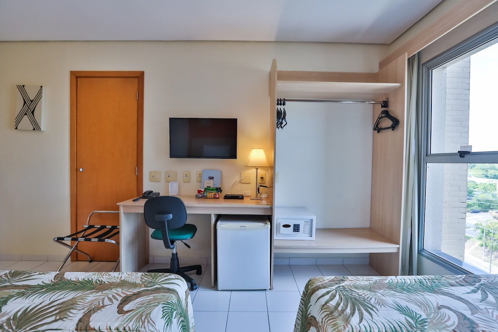Standard Twin Room - Photo 4