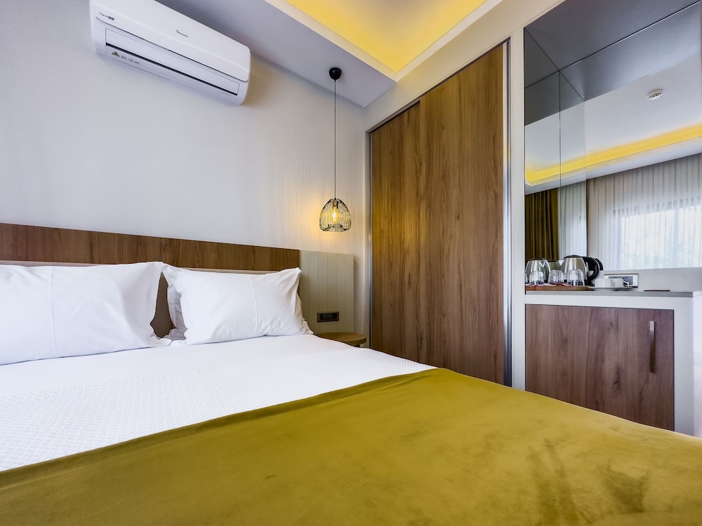 Deluxe Double Room, Balcony,Side Sea View - Photo 13