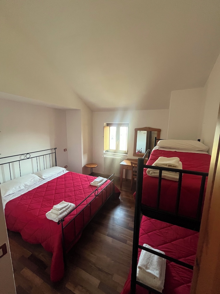 Family Quadruple Room, Hill View