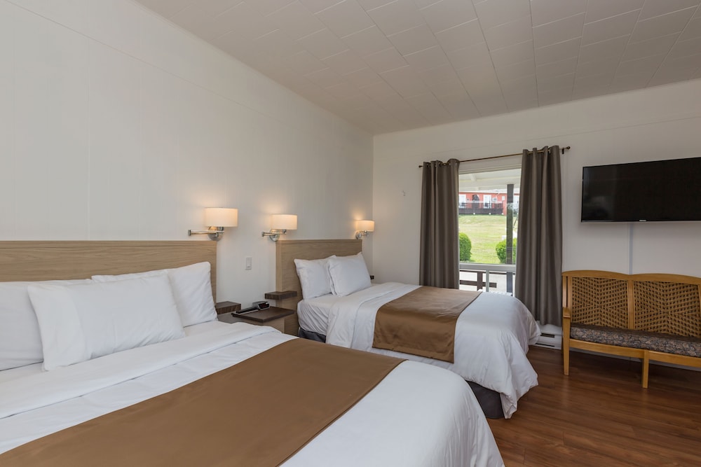 Chalet, 2 Double Beds, Balcony photo 2