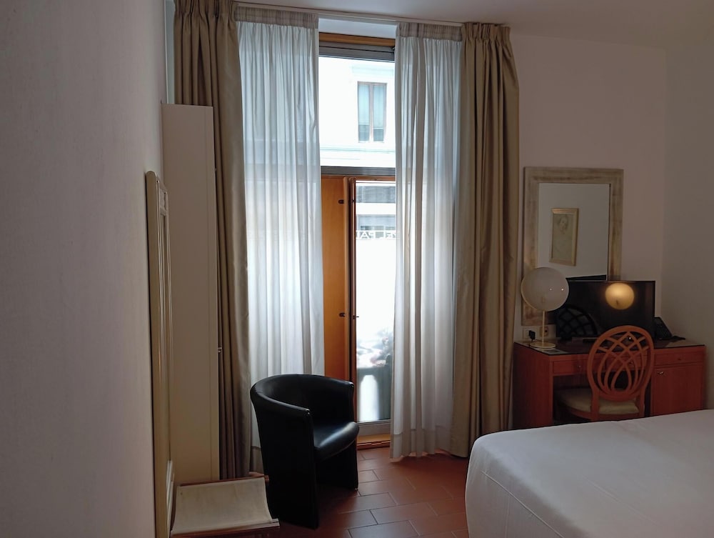 Classic Double Or Twin Room, Ground Floor photo 2
