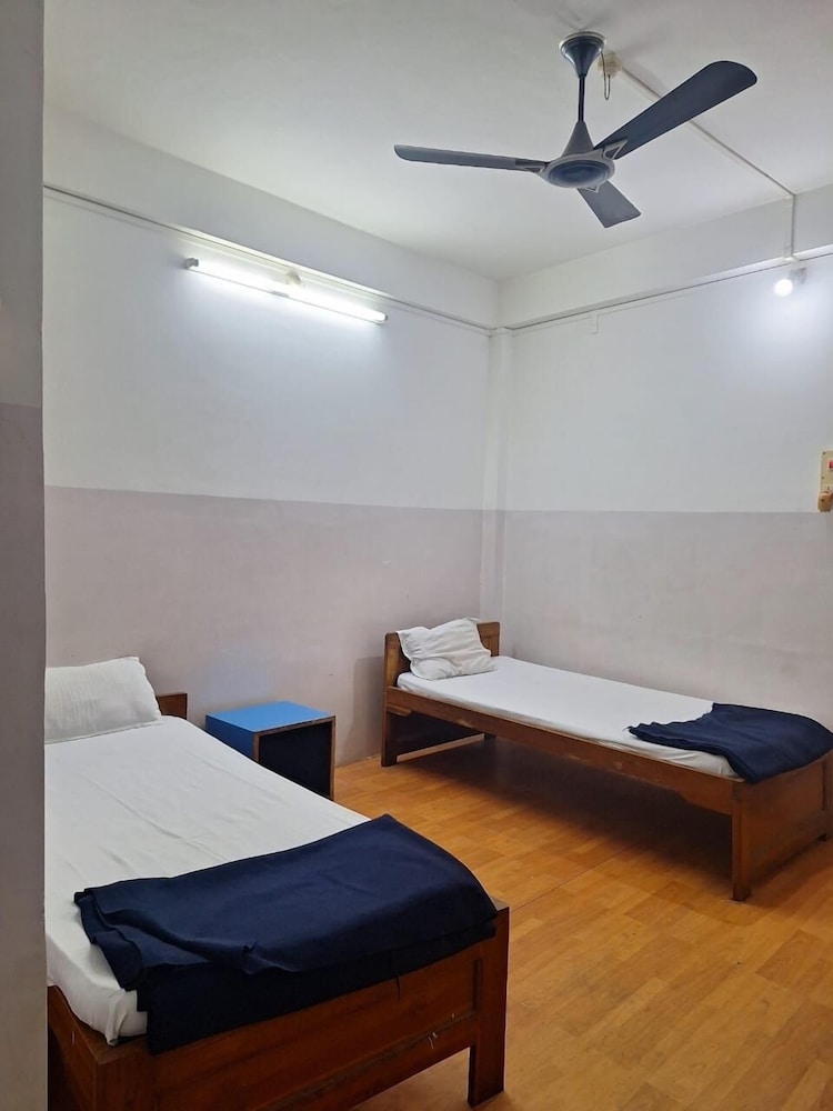 Economy Double Room - Photo 1
