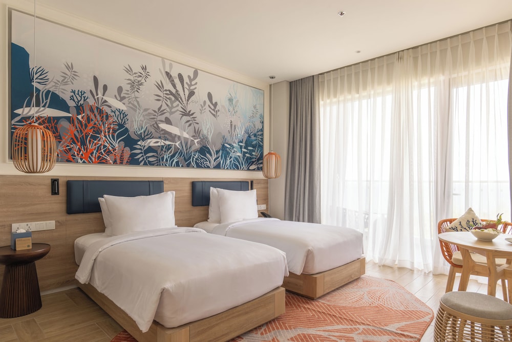 Deluxe Garden View Twin Room with Balcony photo 3