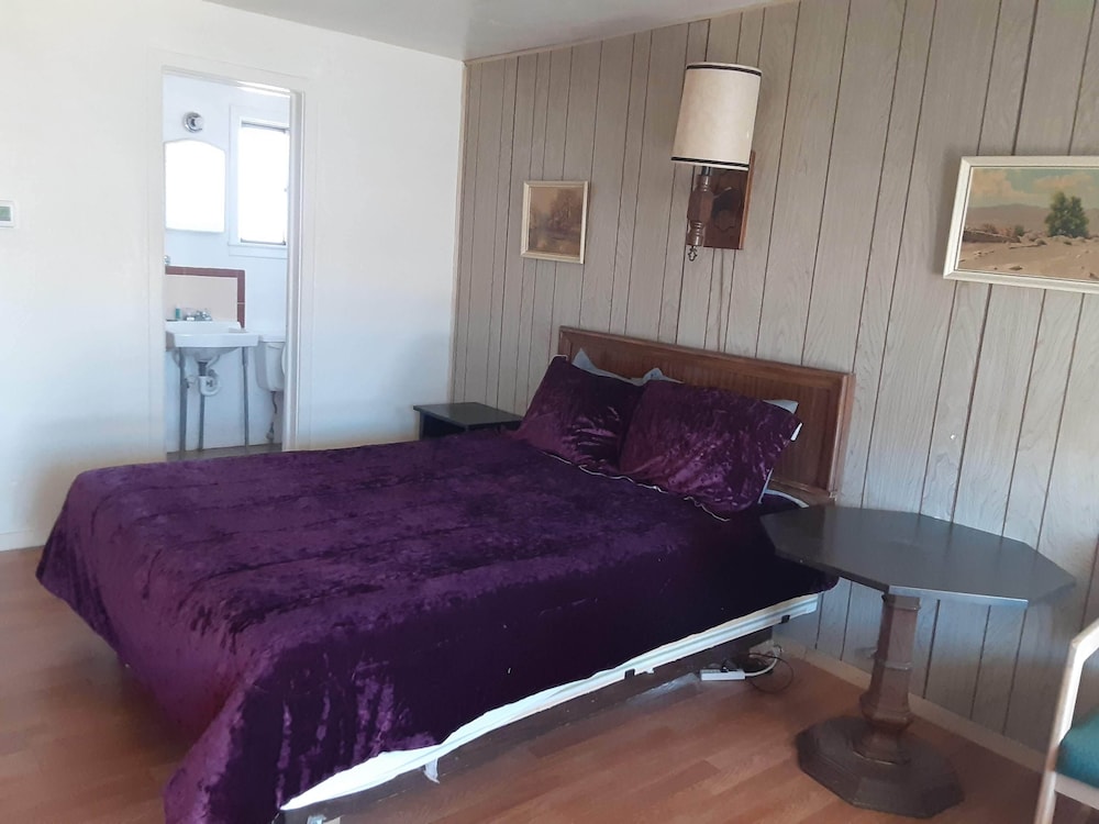 Economy Single Room