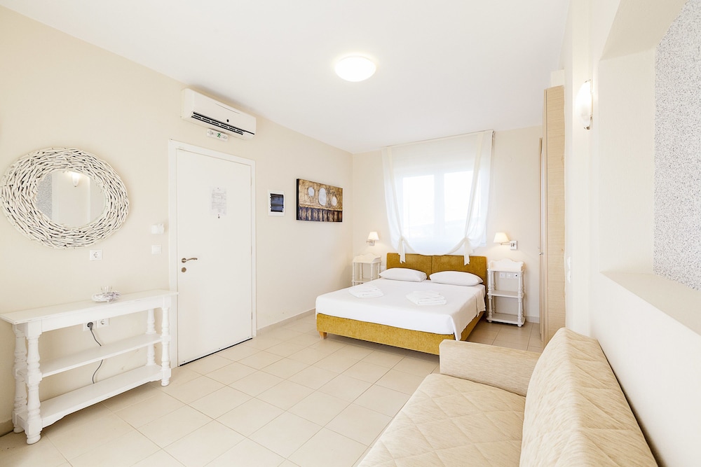 Standard Room photo 1