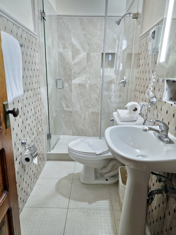 Standard Room, 1 Double Bed - Photo 5