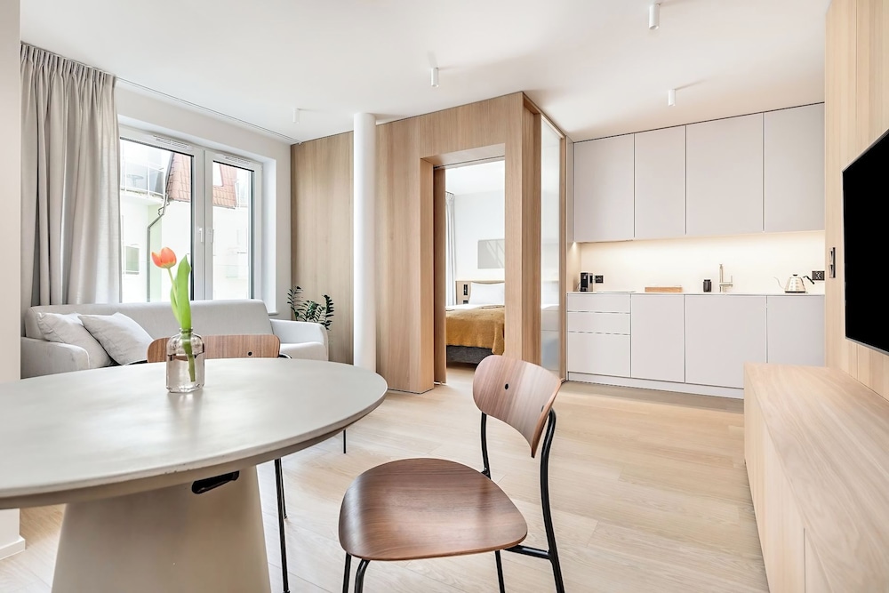 Apartament typu Classic widok na dziedziniec Morska 201/203