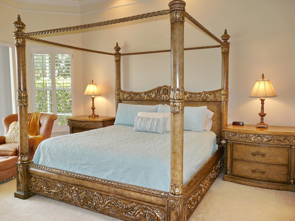 House, Multiple Beds (931 Hyacinth Court)