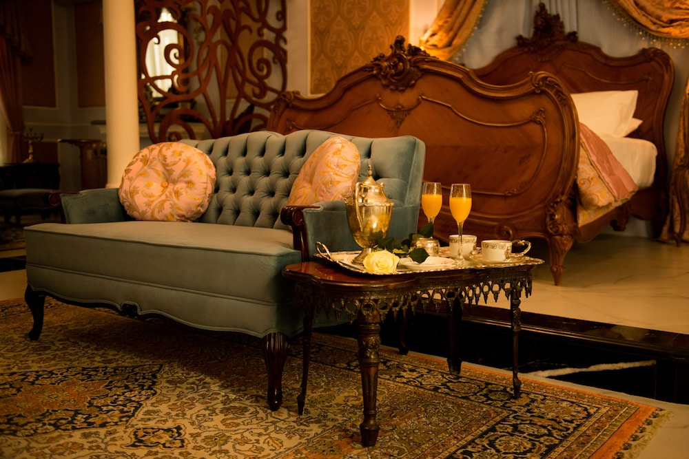 Luxury Suite photo 2
