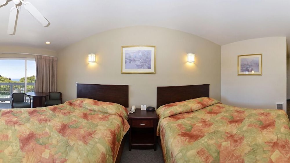 Room, 2 Queen Beds, Non Smoking - Photo 3